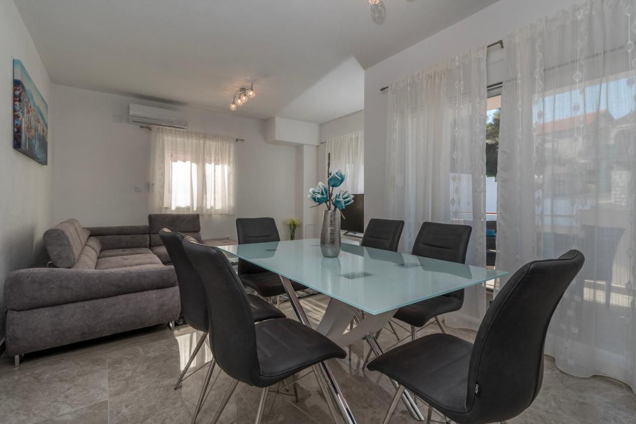Apartments City View โตรกีร์ ภายนอก รูปภาพ